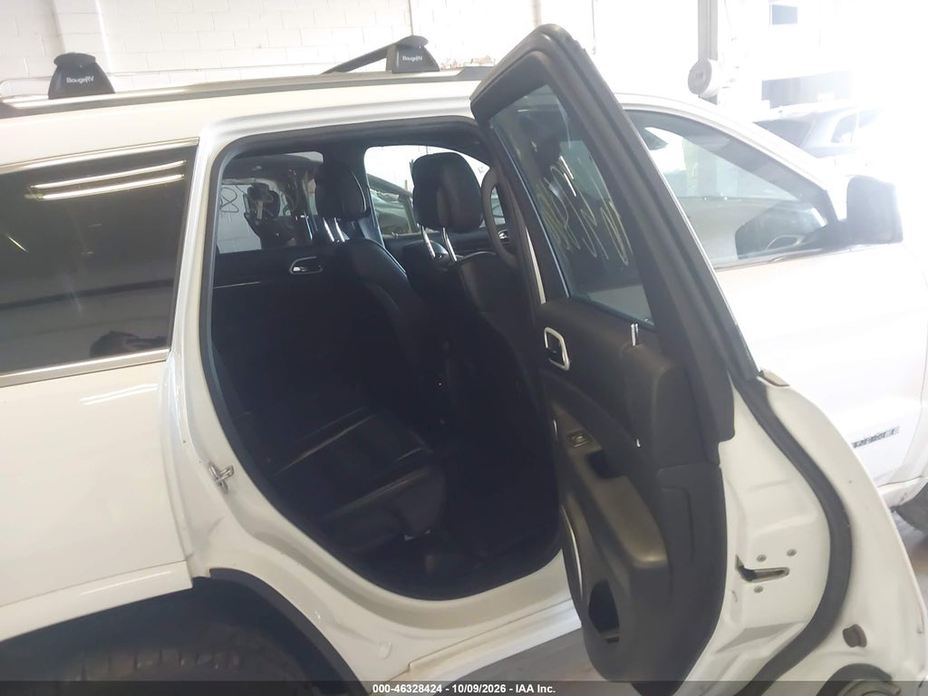 2018 Jeep Grand Cherokee Overland 4X4 photo 8