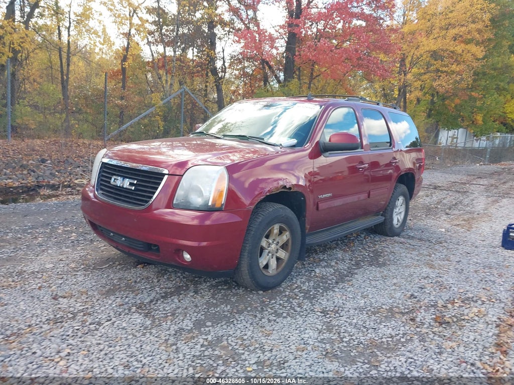 2010 GMC Yukon SLT photo 2