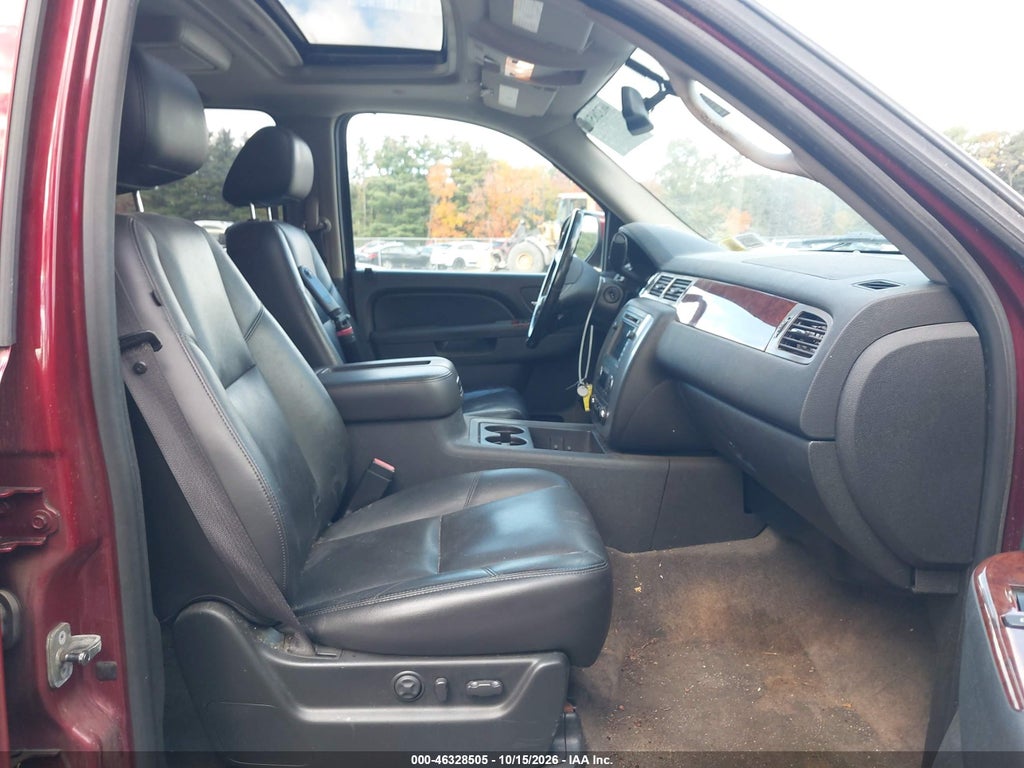 2010 GMC Yukon SLT photo 5