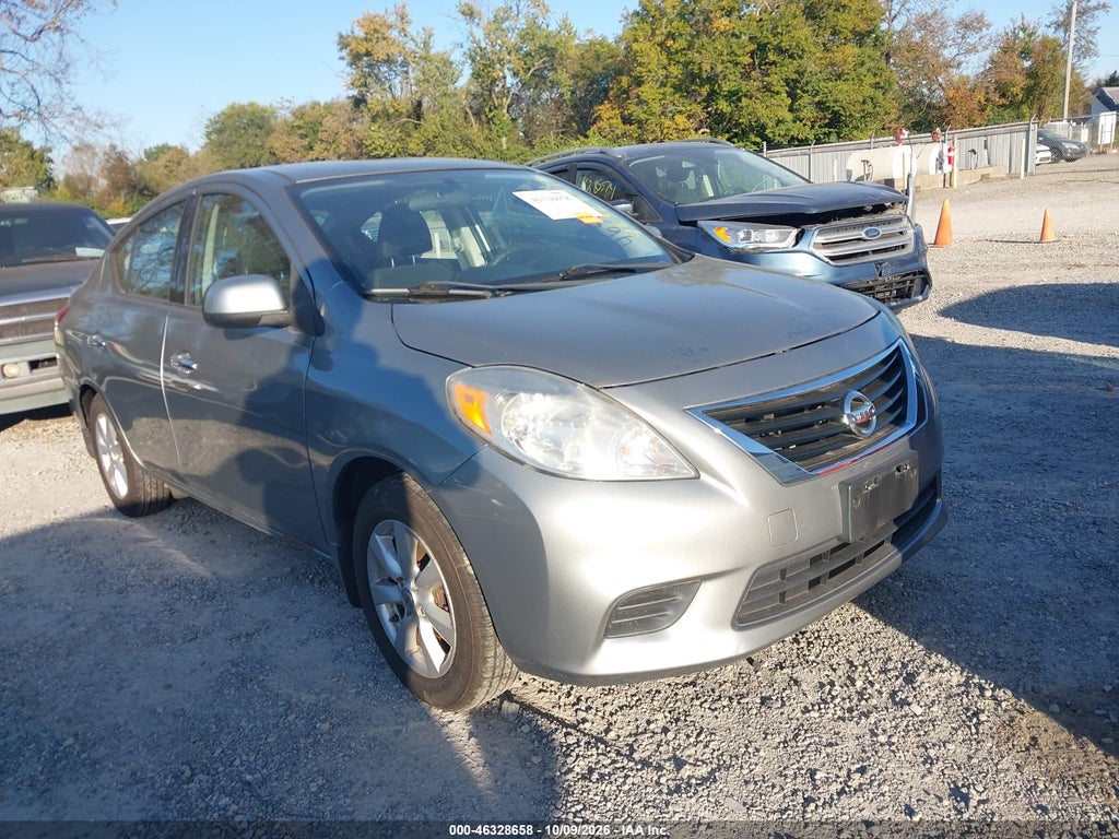 2014 Nissan Versa 1.6 SV photo 1