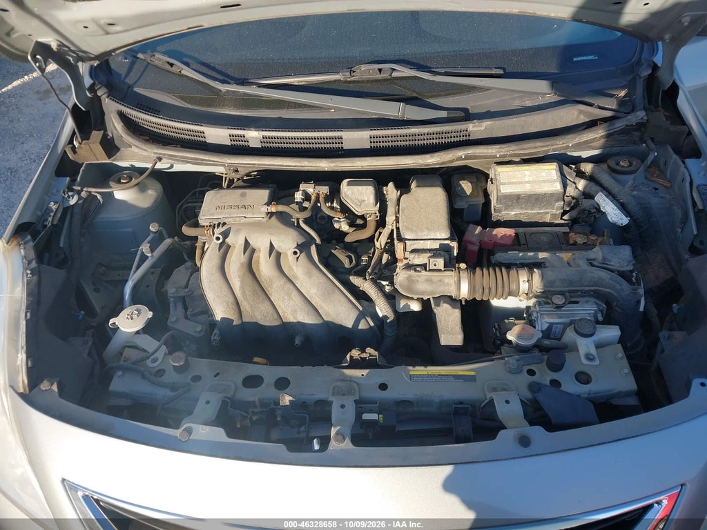 2014 Nissan Versa 1.6 SV photo 10