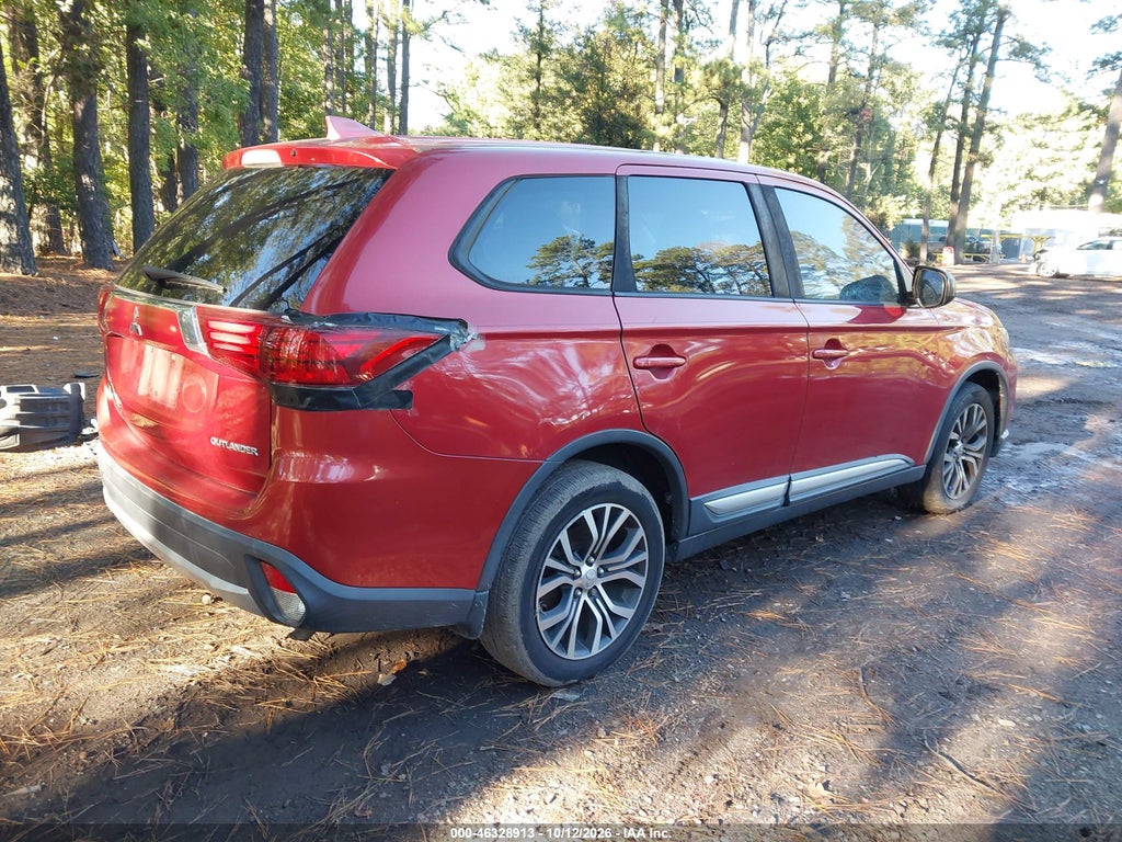 2018 Mitsubishi Outlander ES photo 4