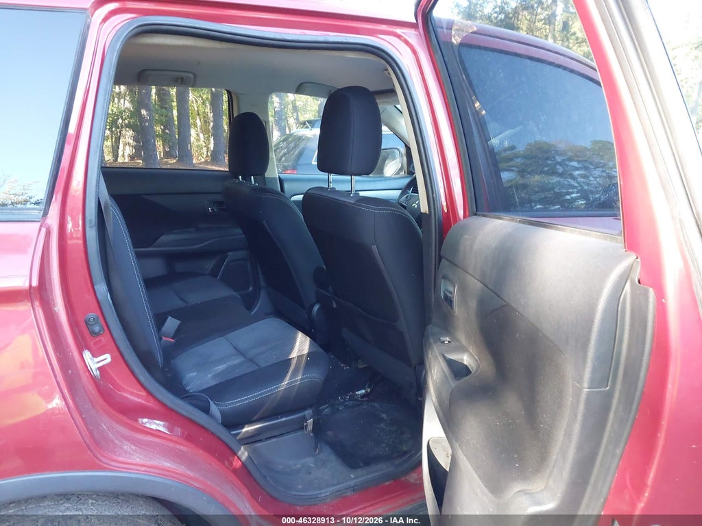 2018 Mitsubishi Outlander ES photo 8