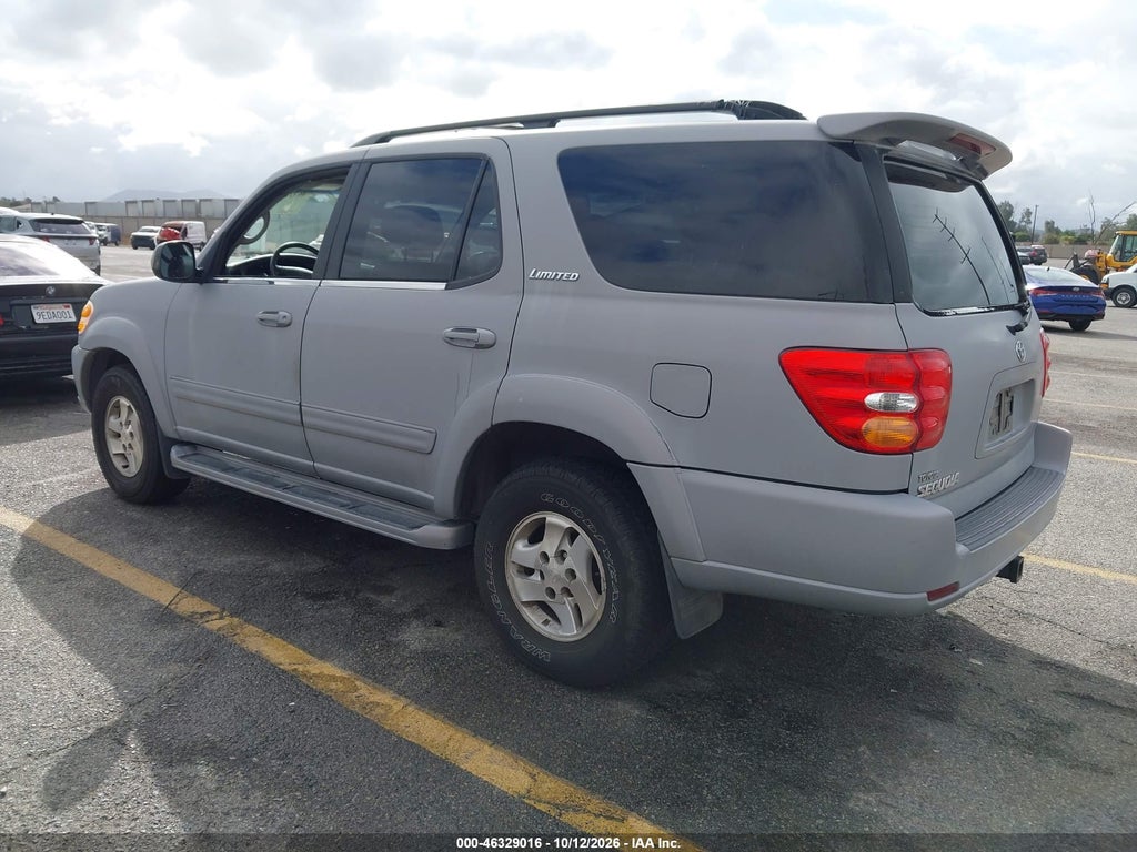 2002 Toyota Sequoia Limited V8 photo 3