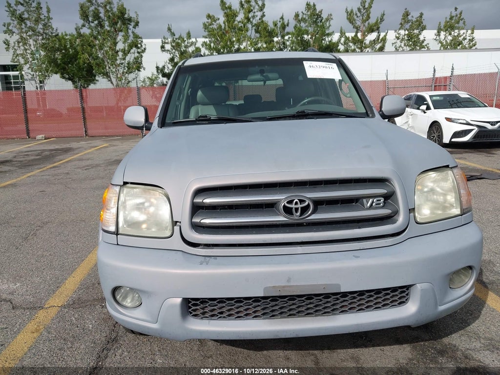 2002 Toyota Sequoia Limited V8 photo 6