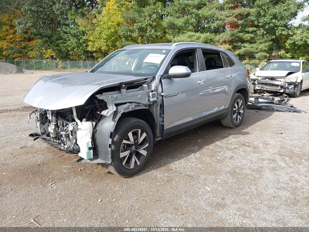 2022 Volkswagen Atlas Cross Sport 2.0T SE photo 2
