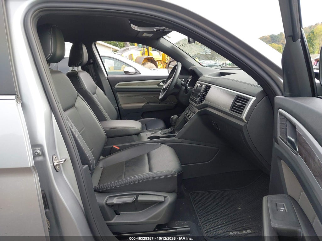 2022 Volkswagen Atlas Cross Sport 2.0T SE photo 5