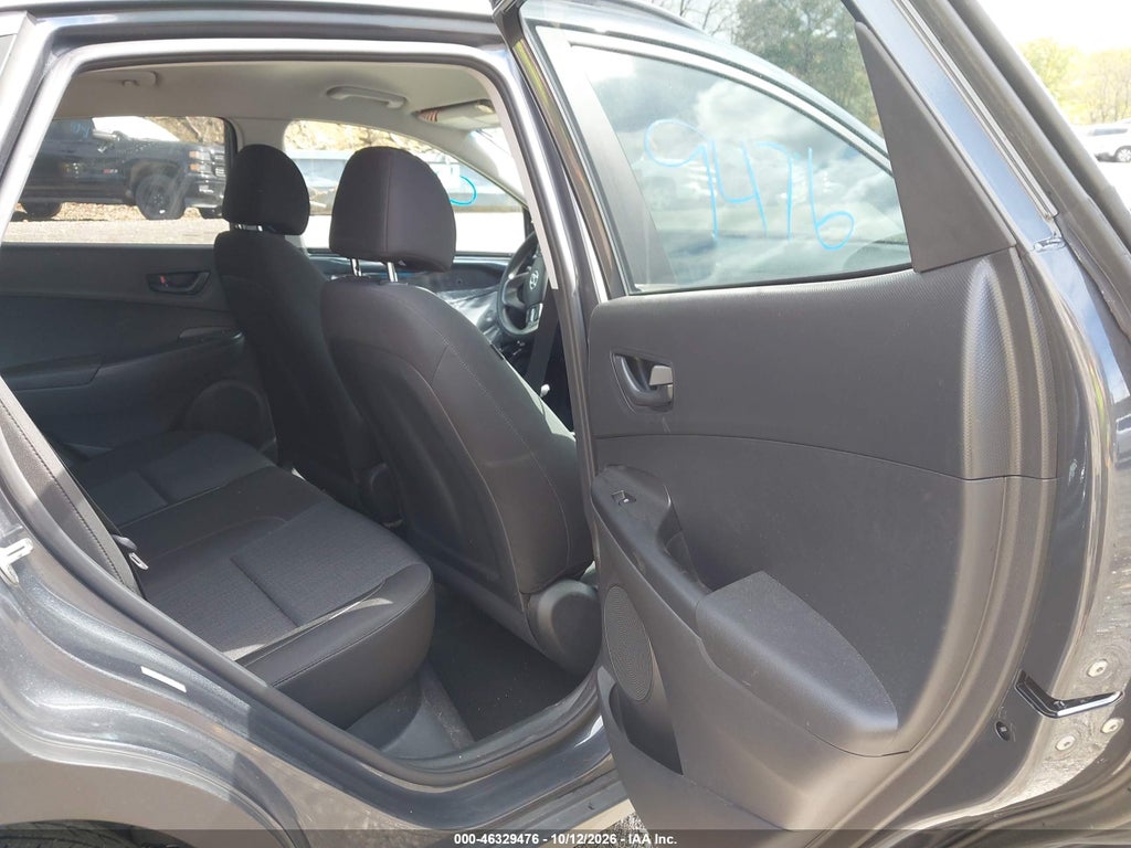 2022 Hyundai Kona SEL photo 8