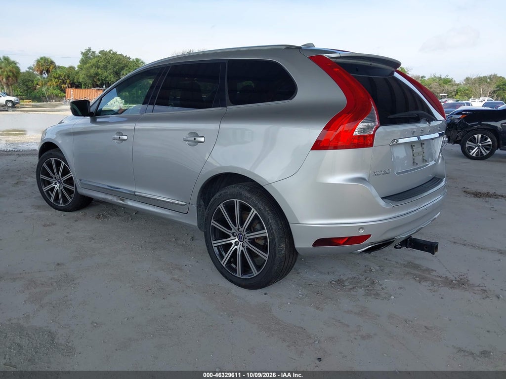 2015 Volvo XC60 T5 Premier photo 3