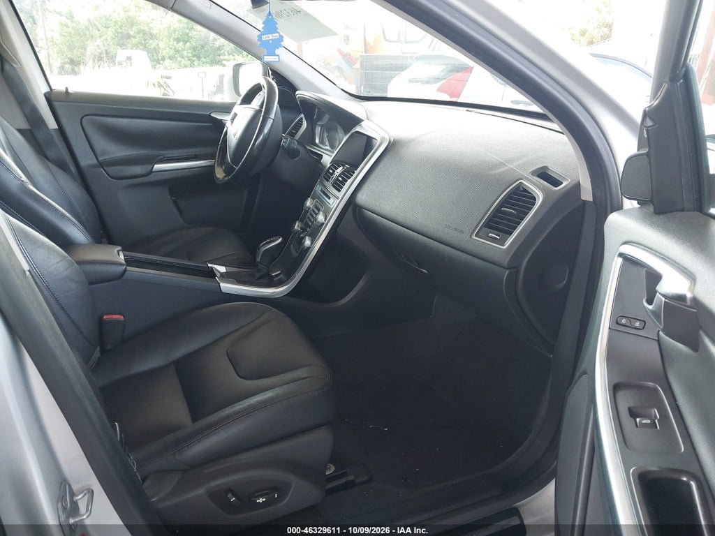 2015 Volvo XC60 T5 Premier photo 5