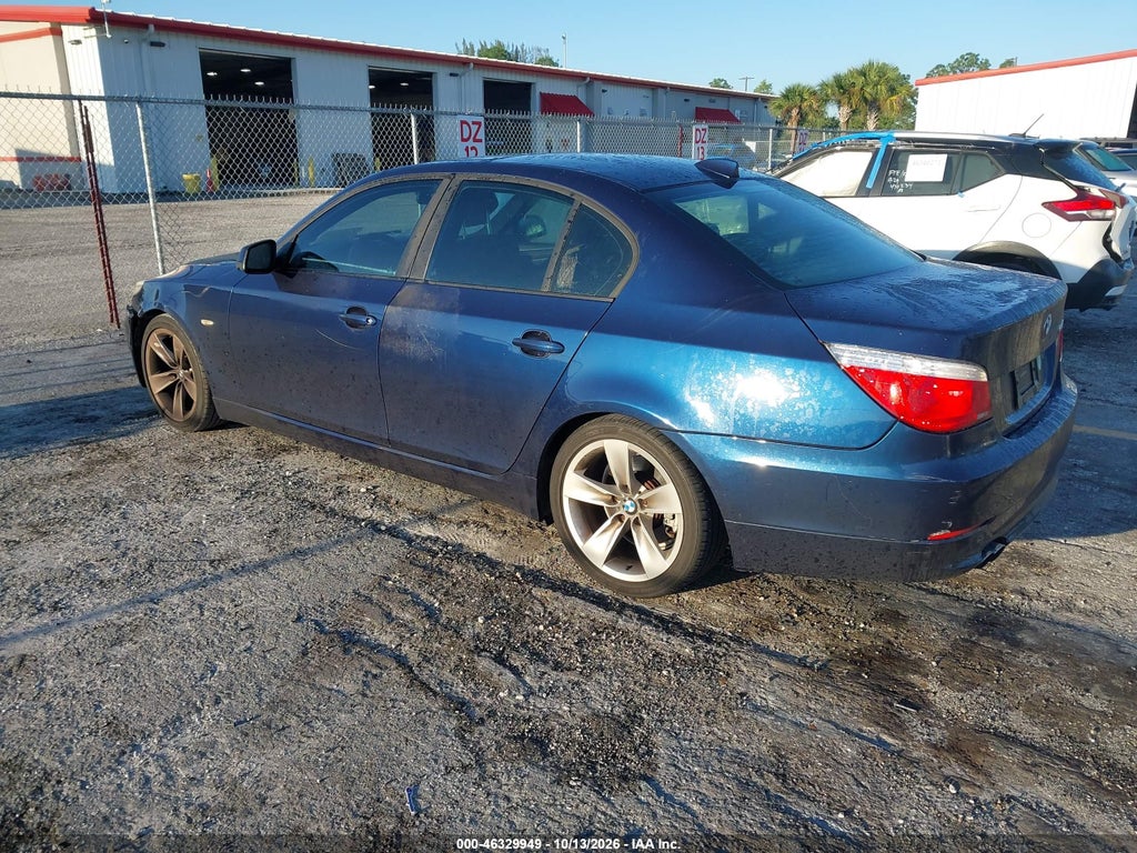 2010 BMW 528I photo 3