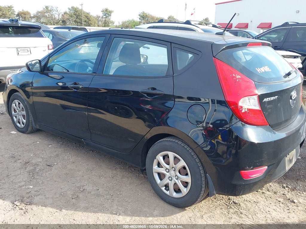 2014 Hyundai Accent GS photo 3