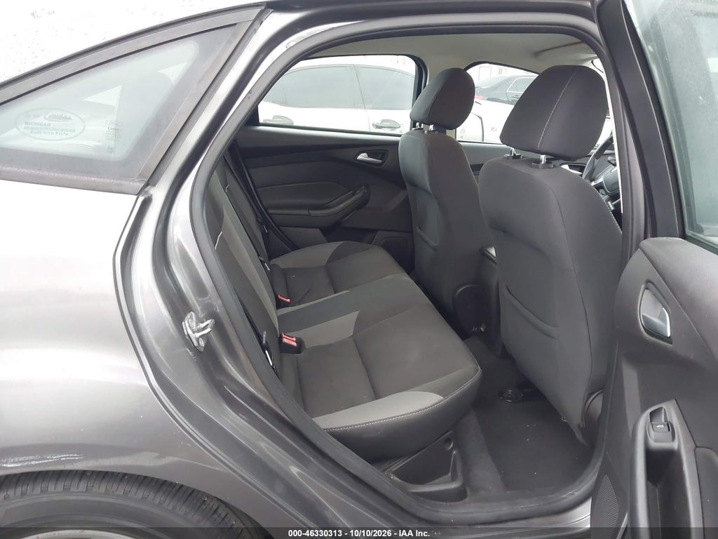 2014 Ford Focus SE photo 8