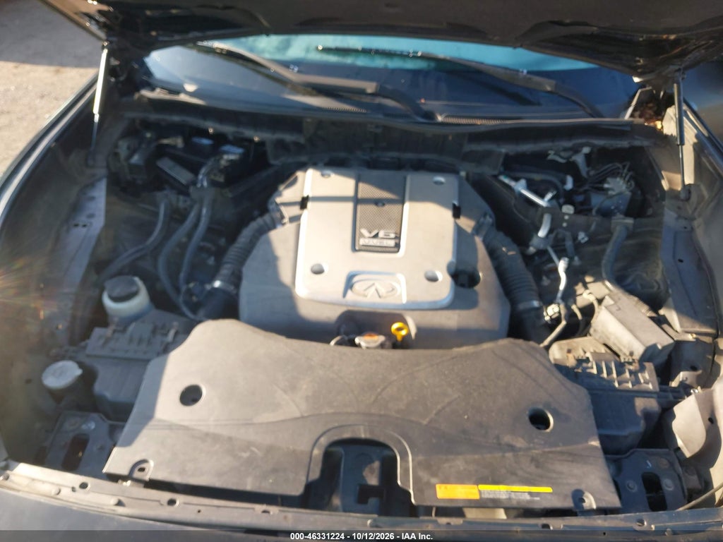 2016 Infiniti QX70 photo 10