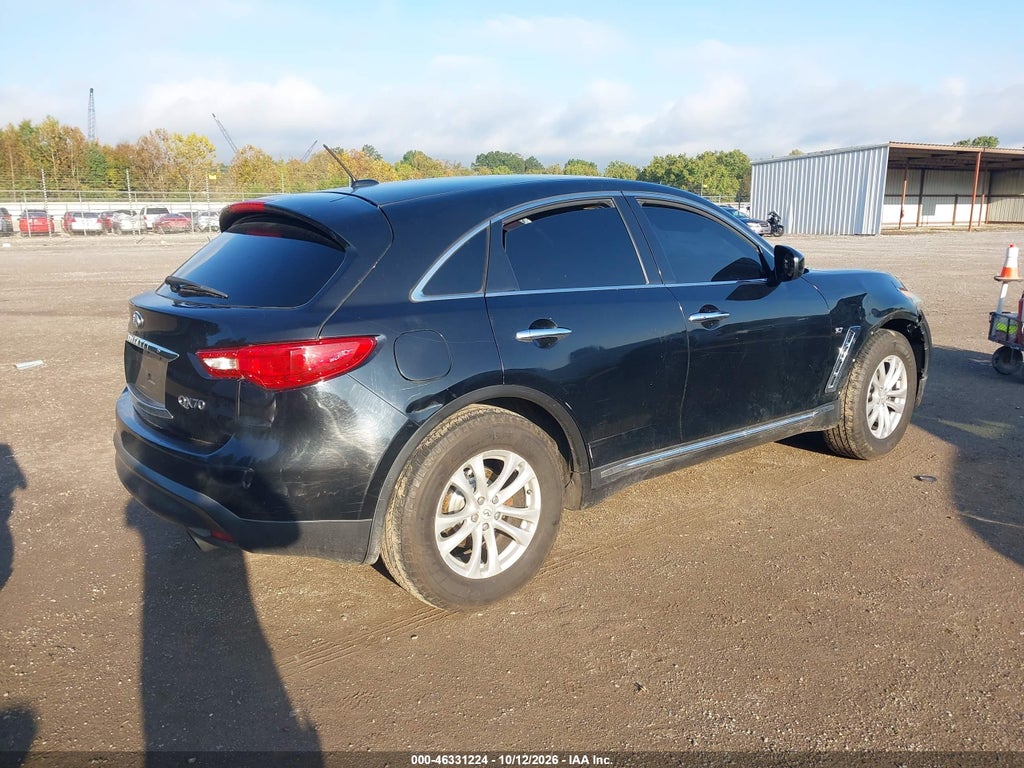 2016 Infiniti QX70 photo 4
