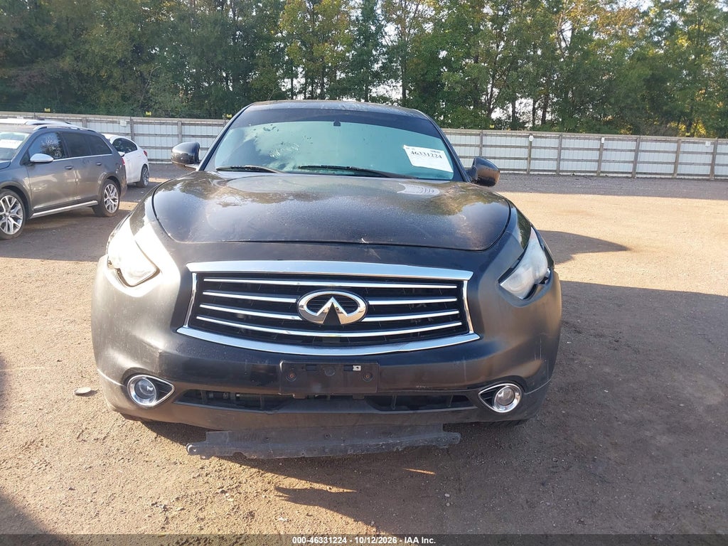 2016 Infiniti QX70 photo 6
