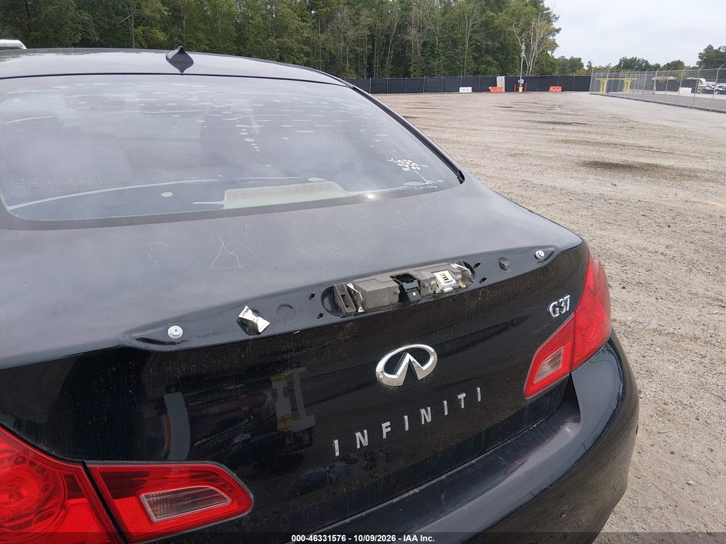 2011 Infiniti G37 Journey photo 6