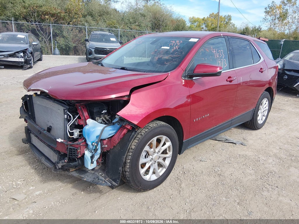 2018 Chevrolet Equinox LT photo 2