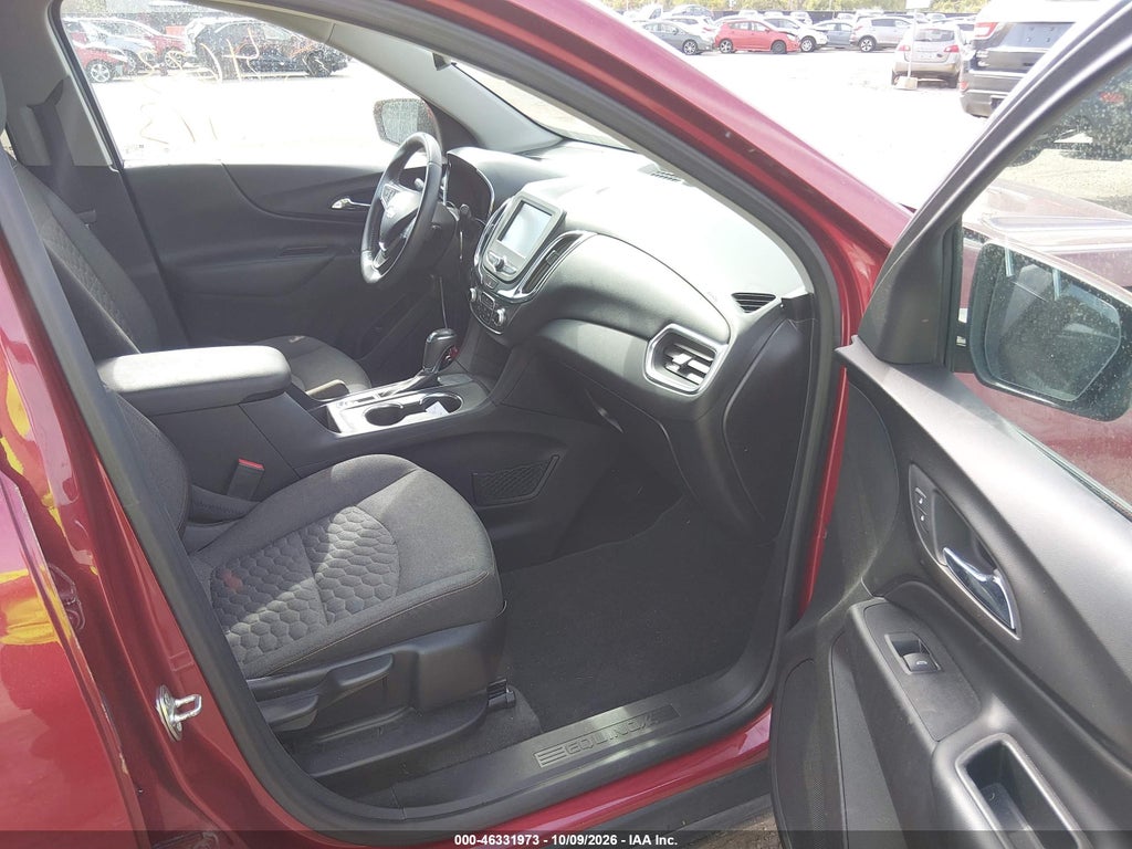 2018 Chevrolet Equinox LT photo 5