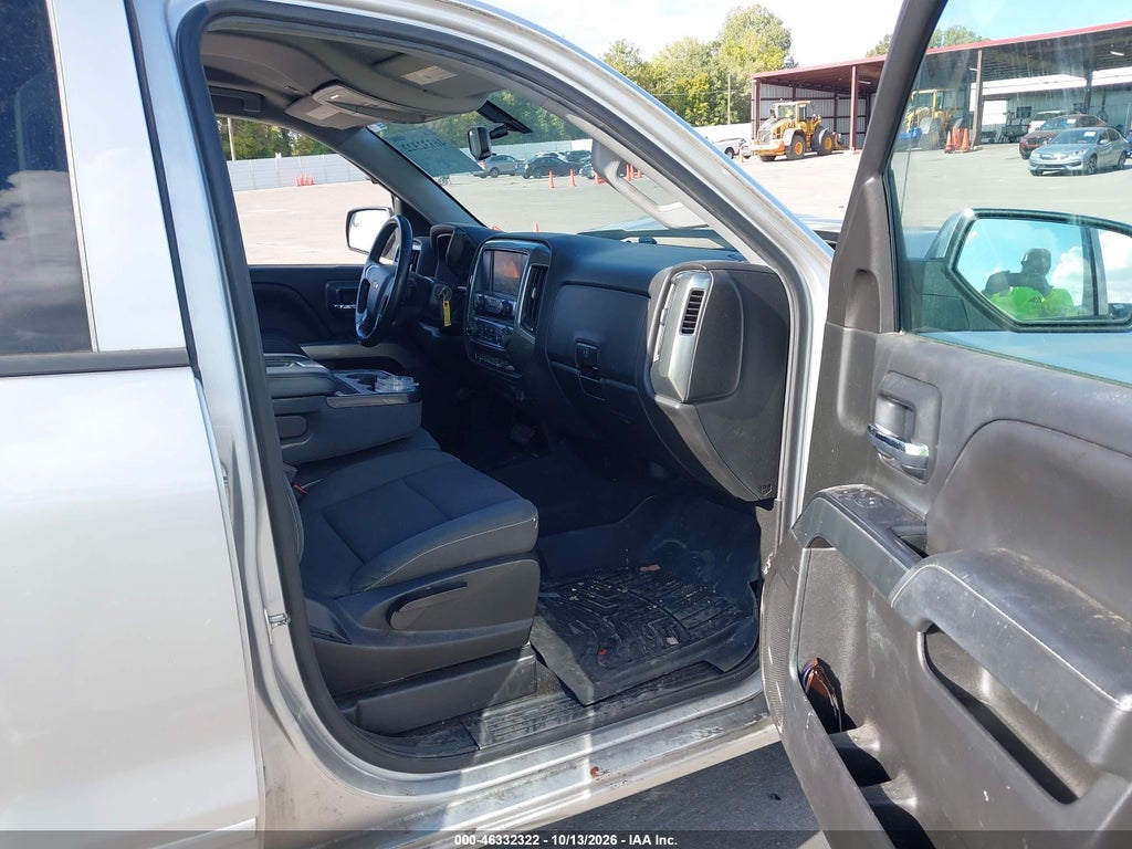 2019 Chevrolet Silverado 1500 LD LT photo 5