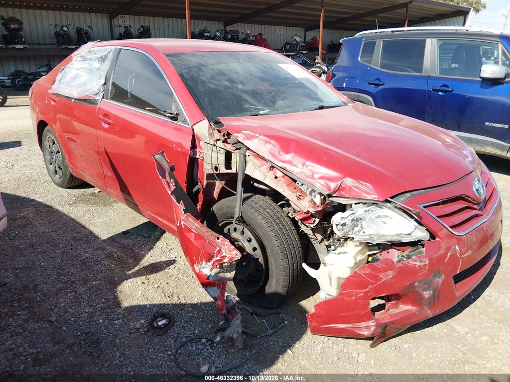 2010 Toyota Camry LE photo 1