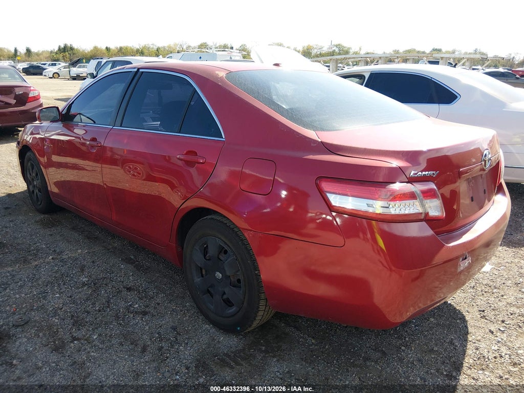 2010 Toyota Camry LE photo 3