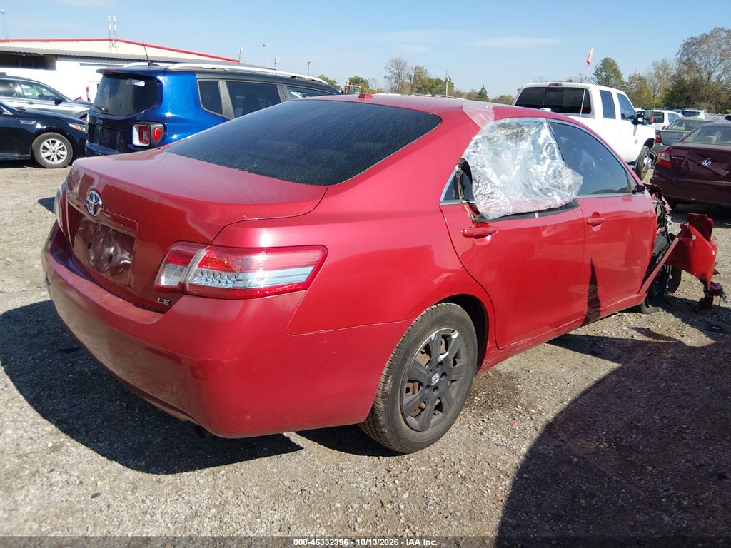 2010 Toyota Camry LE photo 4