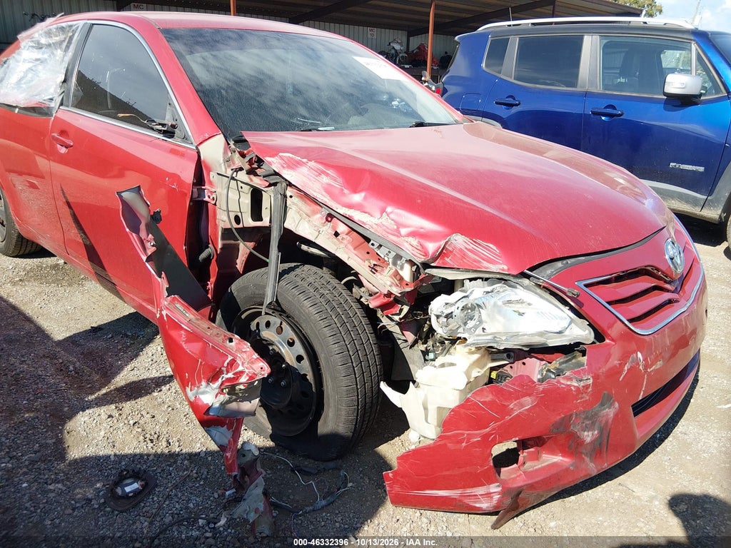 2010 Toyota Camry LE photo 6