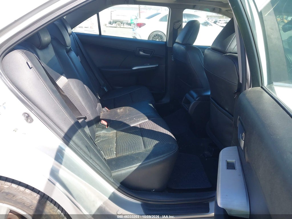 2012 Toyota Camry SE photo 8
