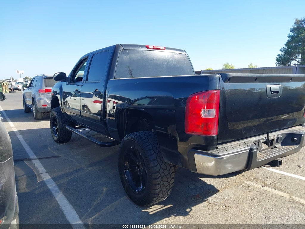 2008 Chevrolet Silverado 1500 LS photo 3