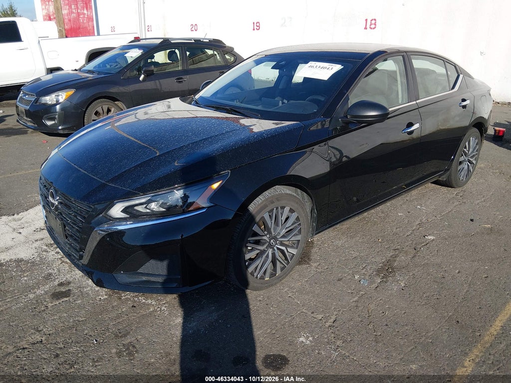 2025 Nissan Altima SV FWD photo 2