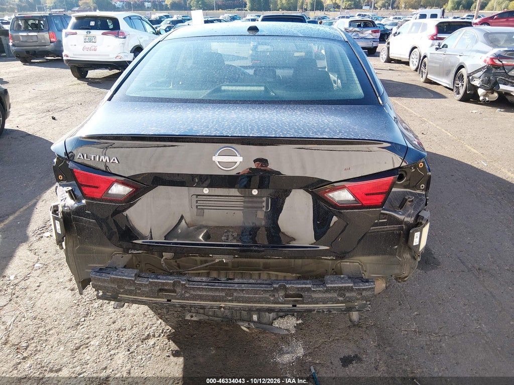 2025 Nissan Altima SV FWD photo 6