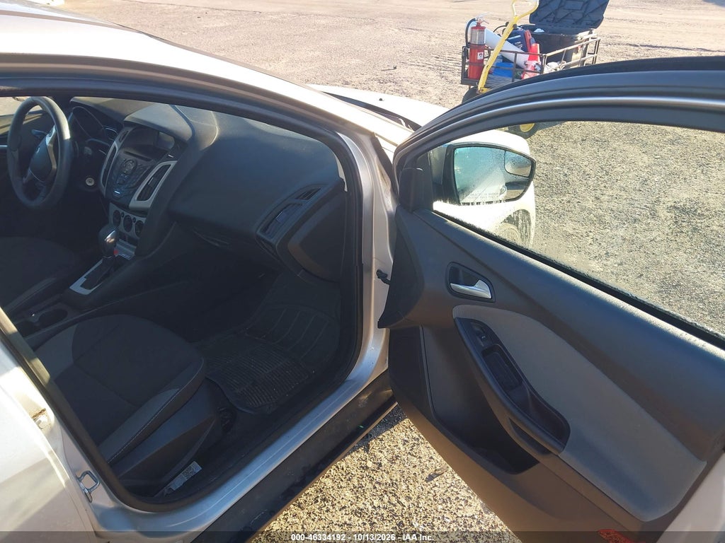 2013 Ford Focus SE photo 5