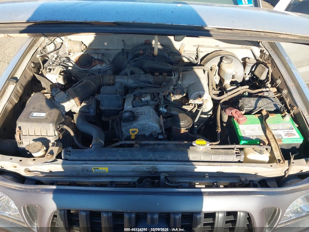 2004 Toyota Tacoma photo 10