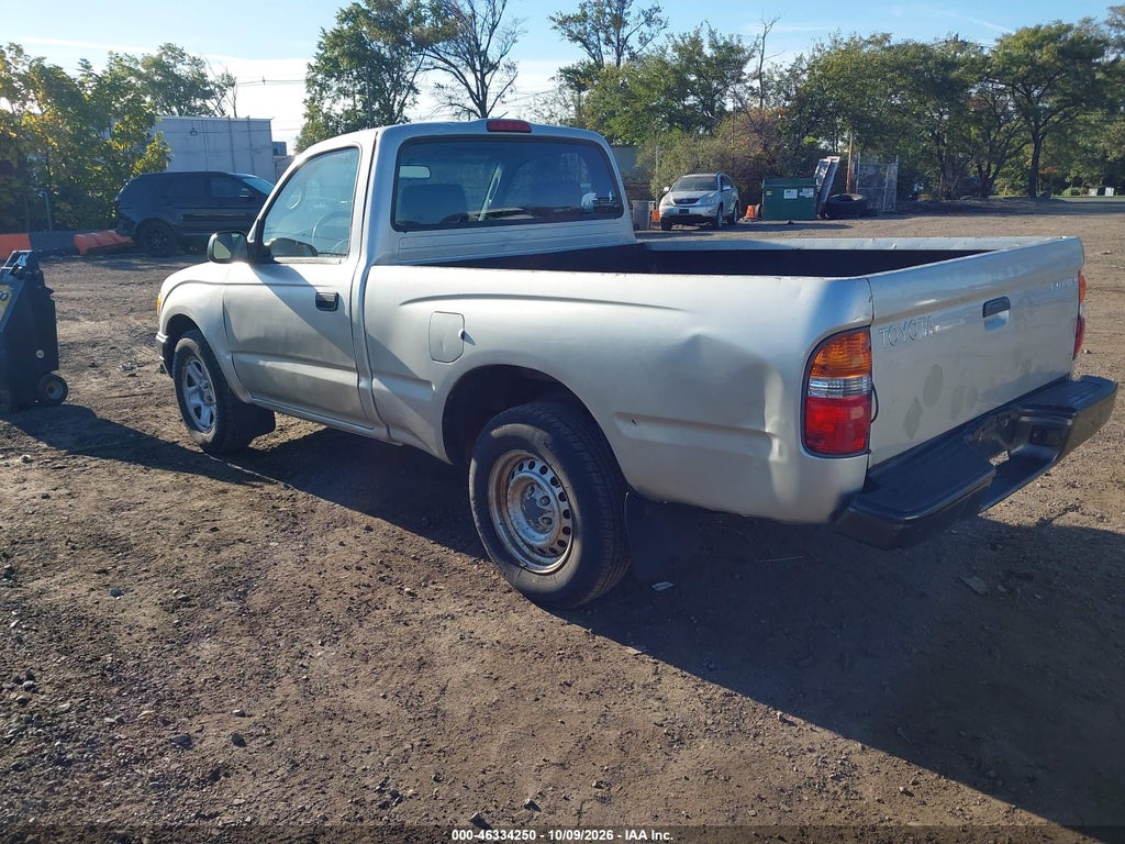 2004 Toyota Tacoma photo 3