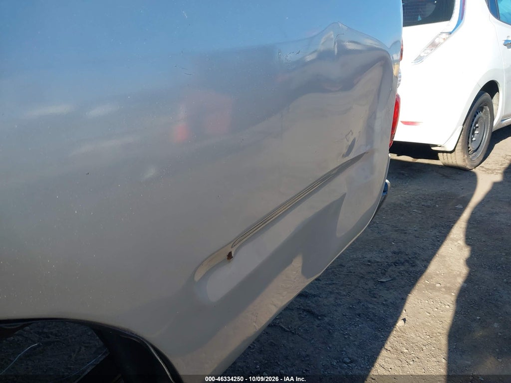 2004 Toyota Tacoma photo 6