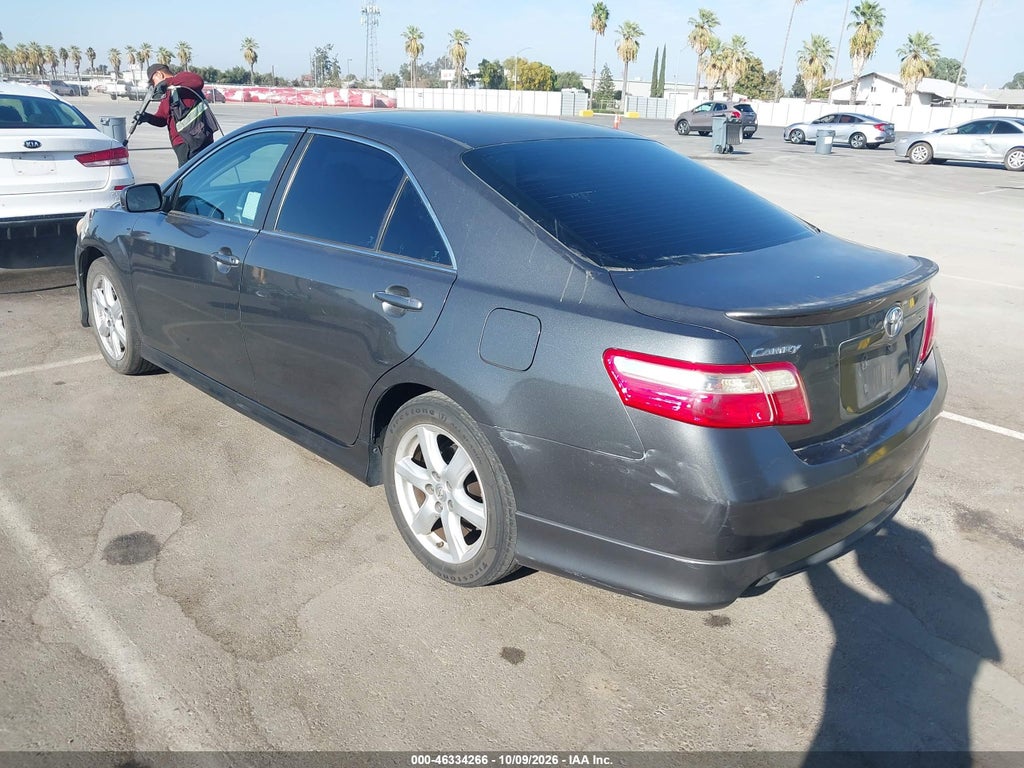 2007 Toyota Camry SE V6 photo 3