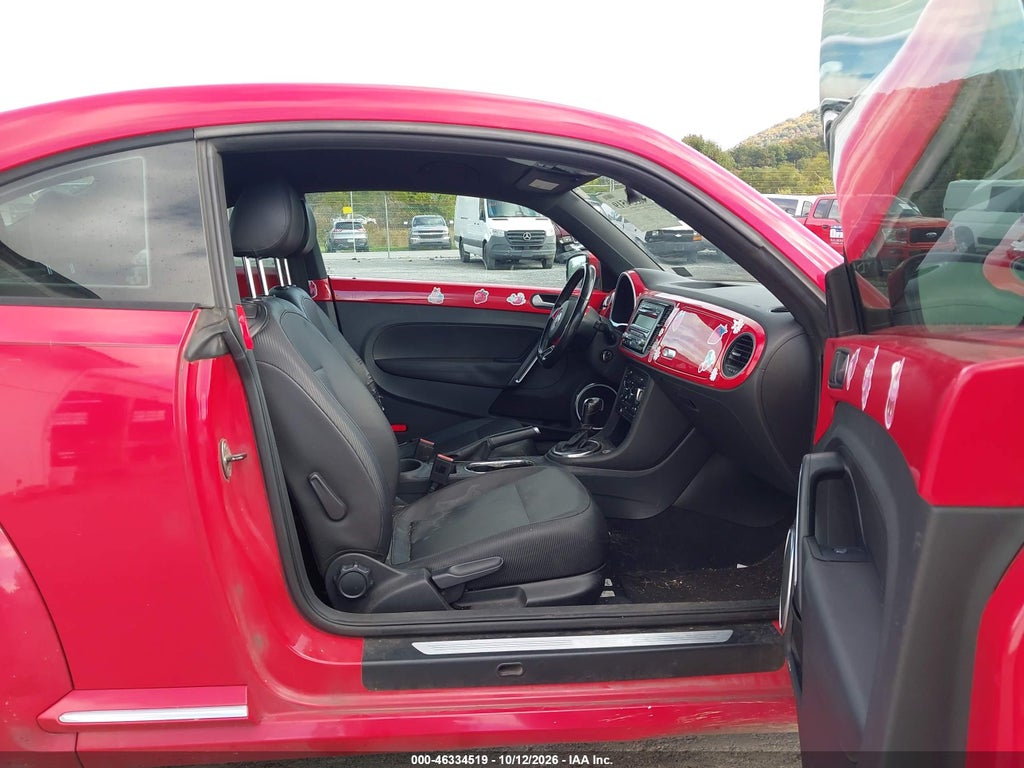 2013 Volkswagen Beetle 2.5L photo 5