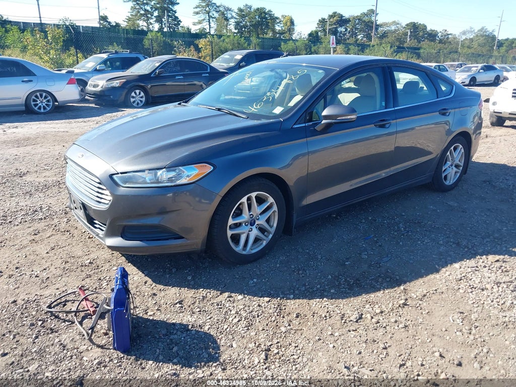 2016 Ford Fusion SE photo 2