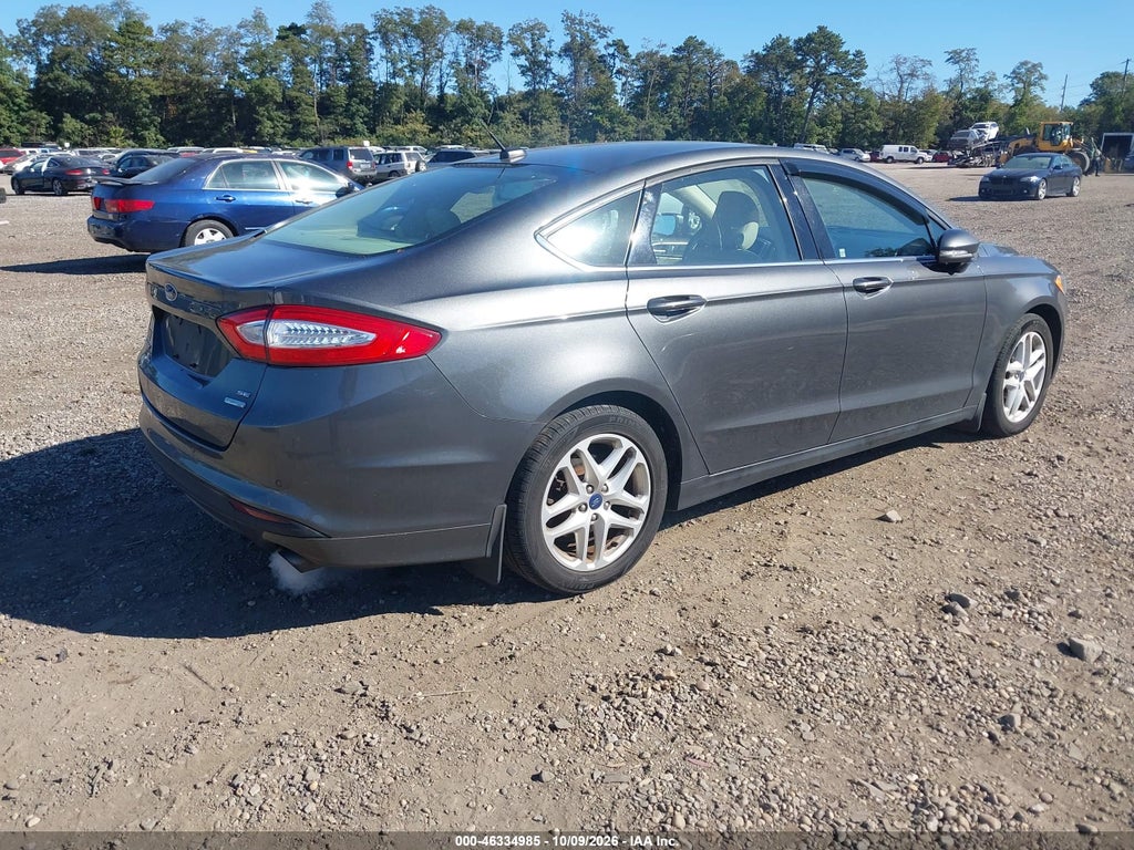 2016 Ford Fusion SE photo 4