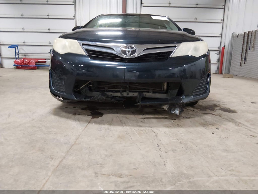 2013 Toyota Camry LE photo 6