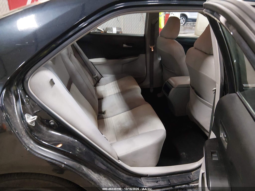 2013 Toyota Camry LE photo 8