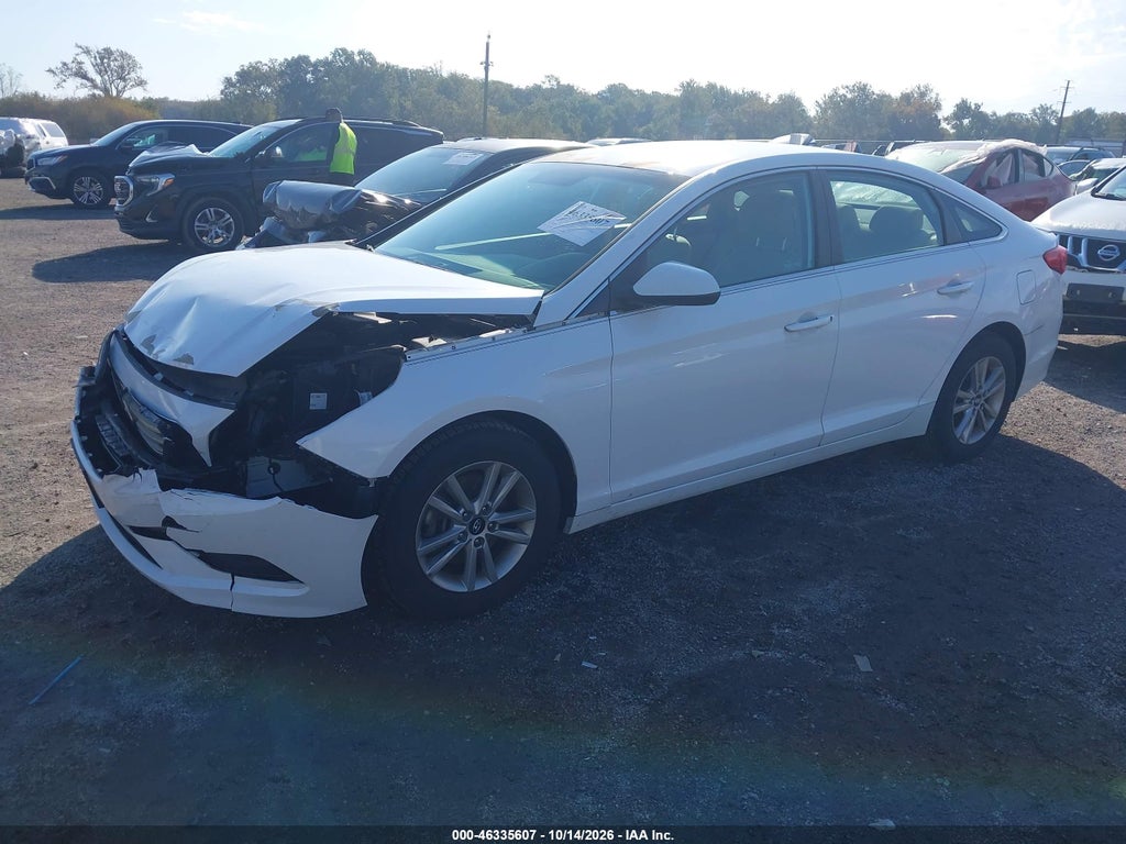 2017 Hyundai Sonata SE photo 2