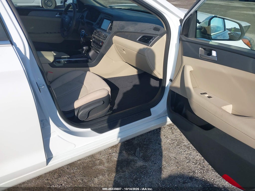 2017 Hyundai Sonata SE photo 5