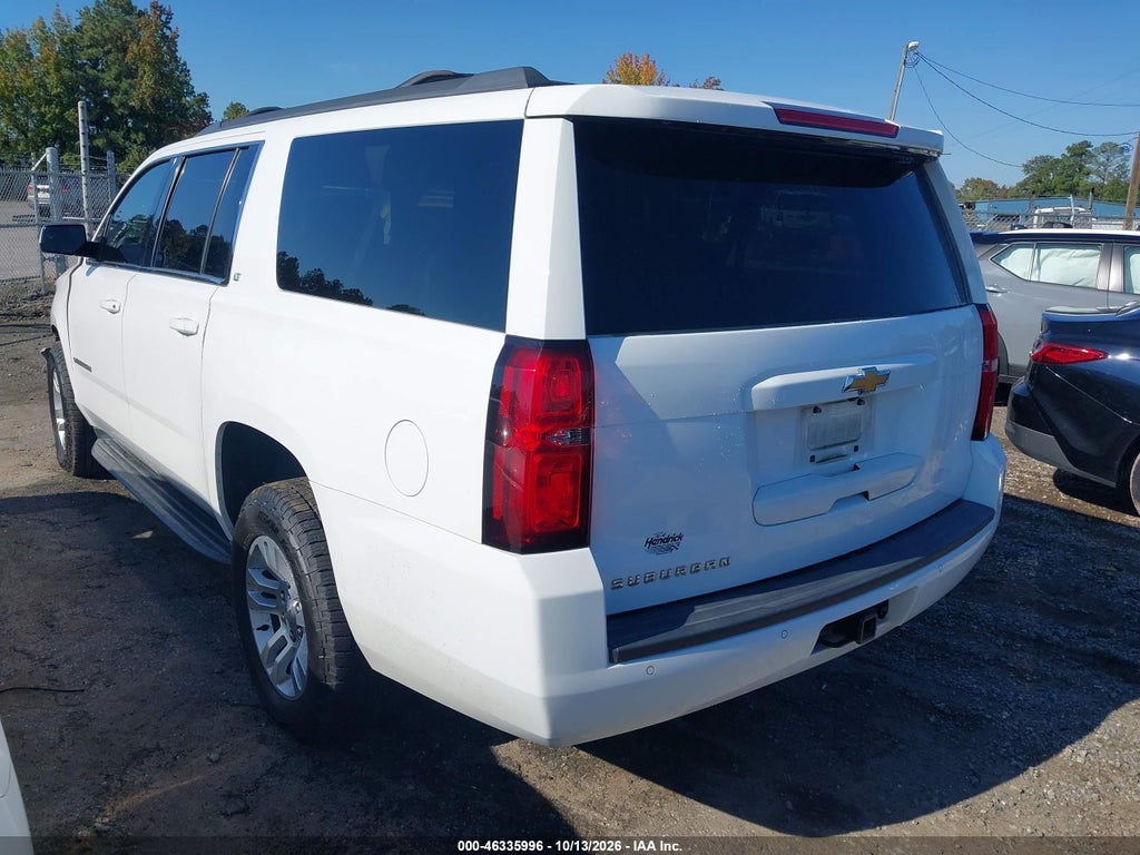 2016 Chevrolet Suburban LT photo 3