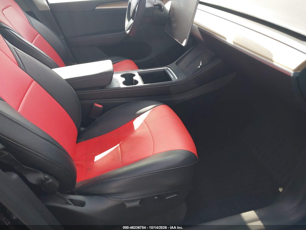 2023 Tesla Model Y AWD/Long Range Dual Motor ALL-Wheel Drive photo 5