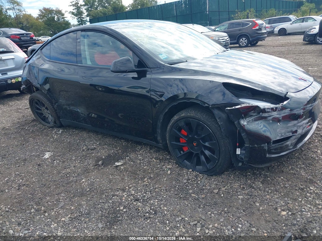 2023 Tesla Model Y AWD/Long Range Dual Motor ALL-Wheel Drive photo 6