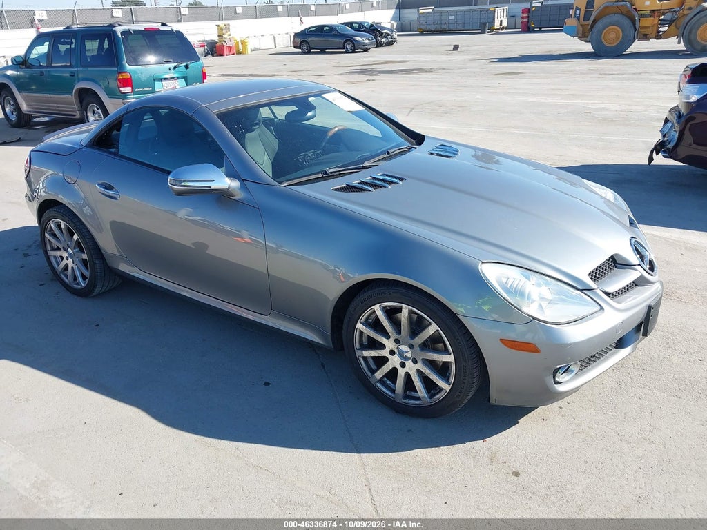 2010 Mercedes-Benz SLK 300 photo 1