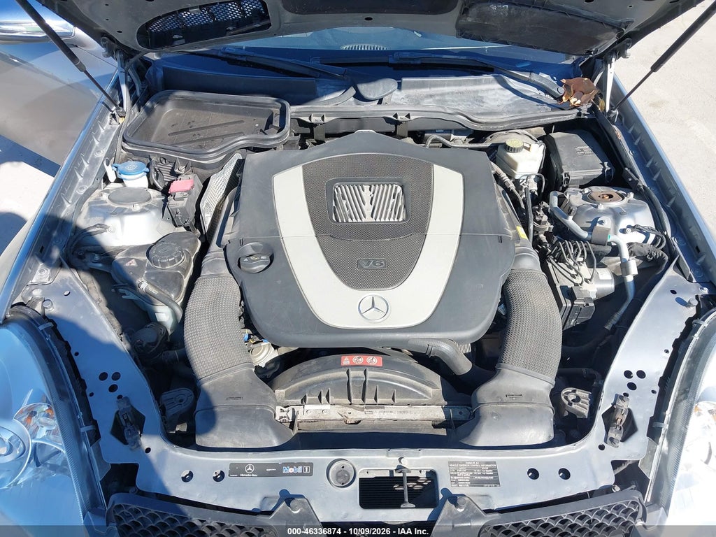 2010 Mercedes-Benz SLK 300 photo 10