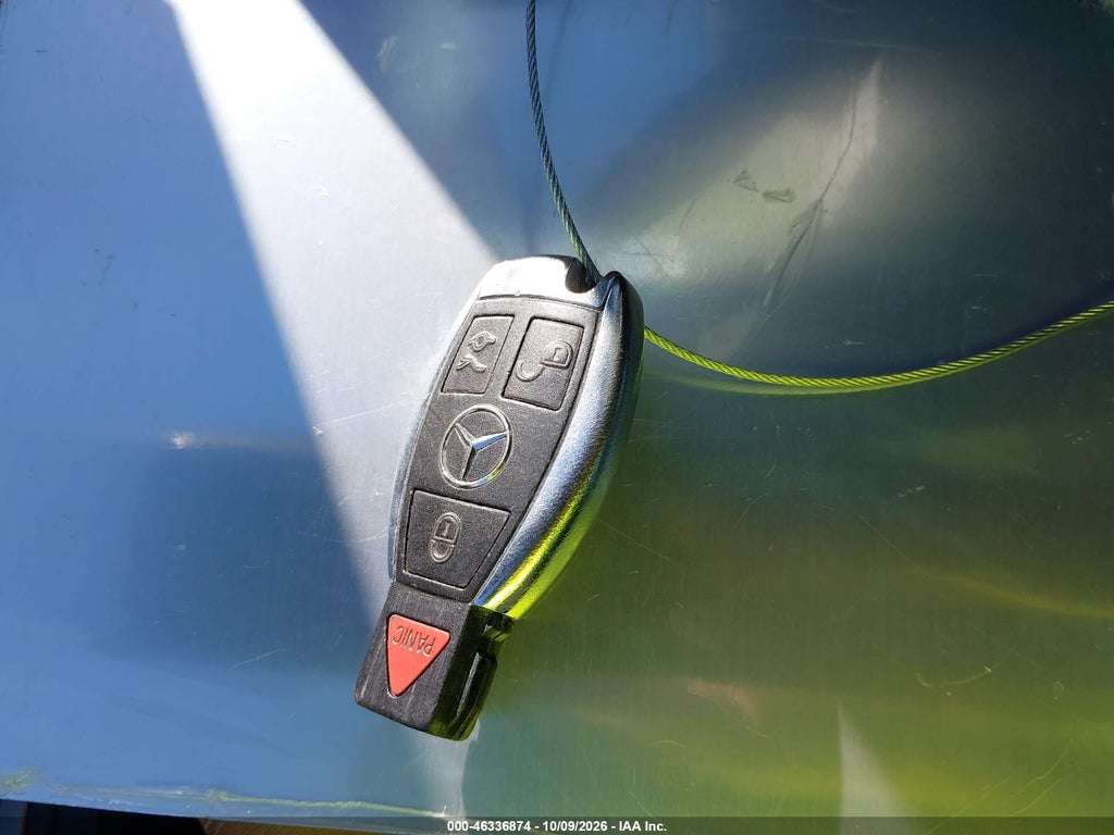 2010 Mercedes-Benz SLK 300 photo 11